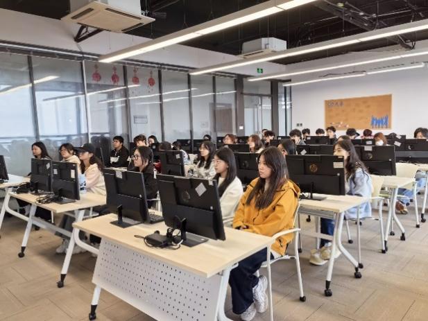 走進前沿，啟航未來 計算機工程學院新生赴中軟國際與同濟人工智能研究院開展專業認知實習